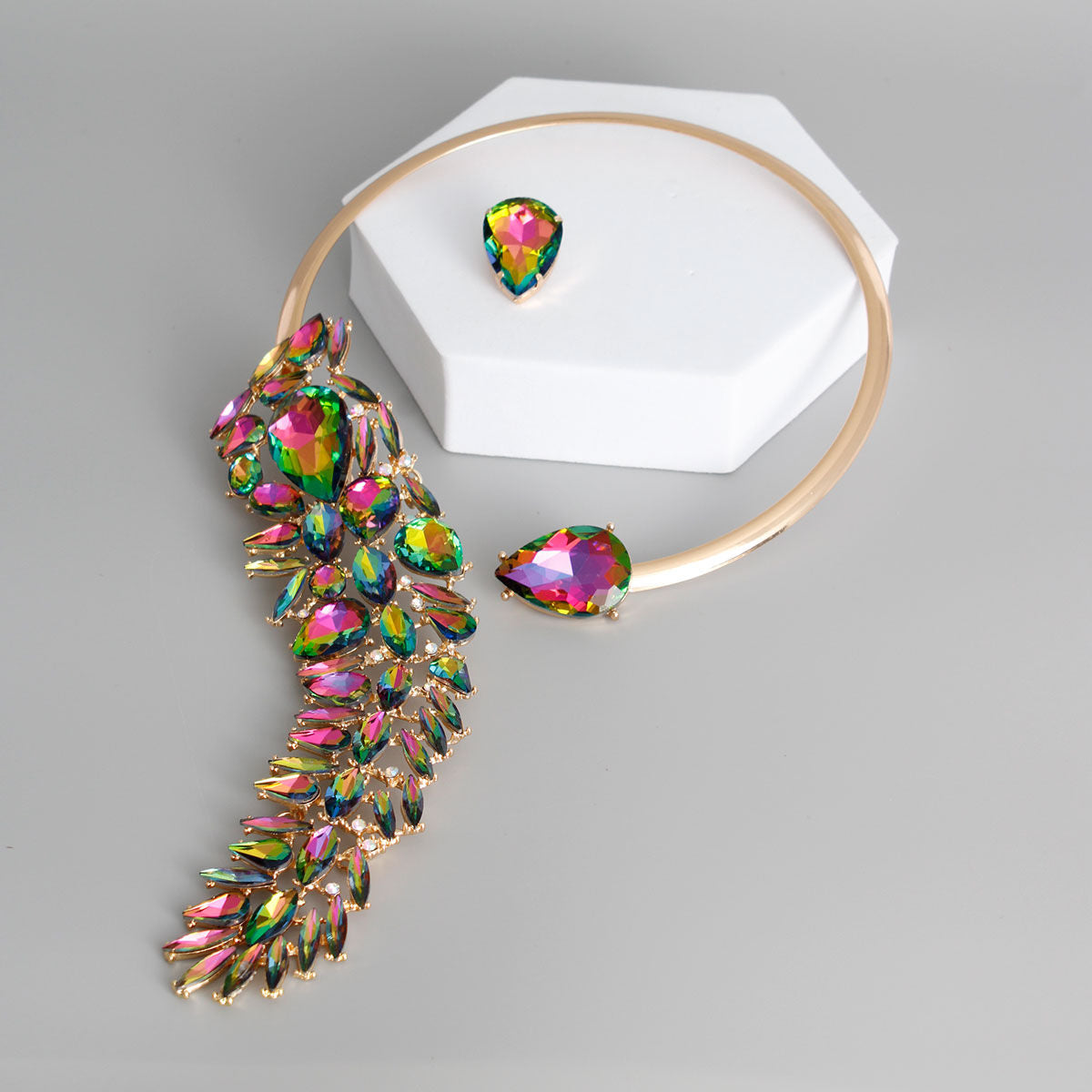 Elegant Pink Green Wrap Choker